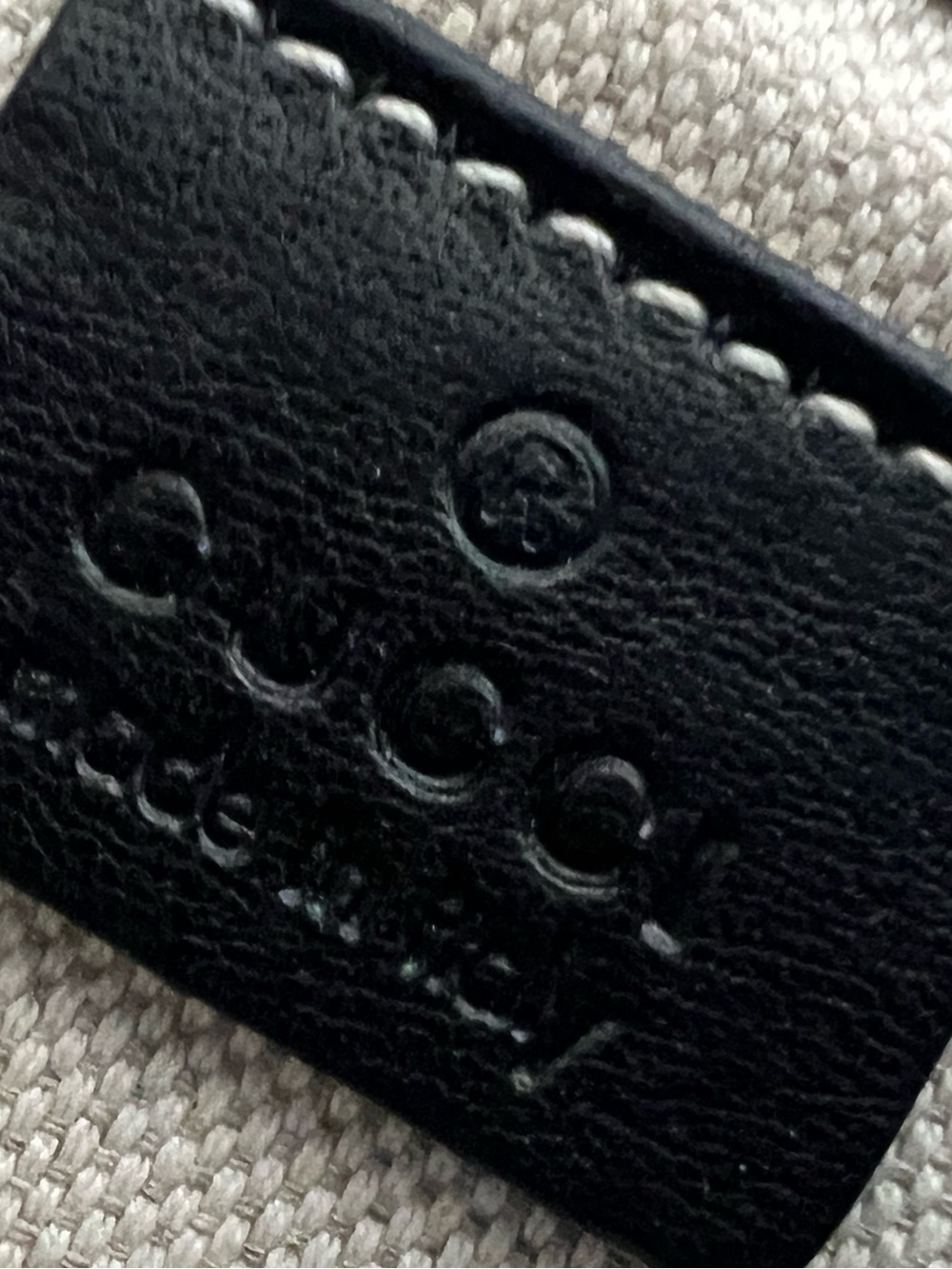 Vintage Gucci Black Patent Clutch with Silver Bar Accent - Picture 7 of 9